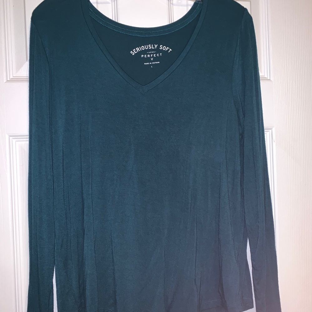 Aeropostale stretchy shirt